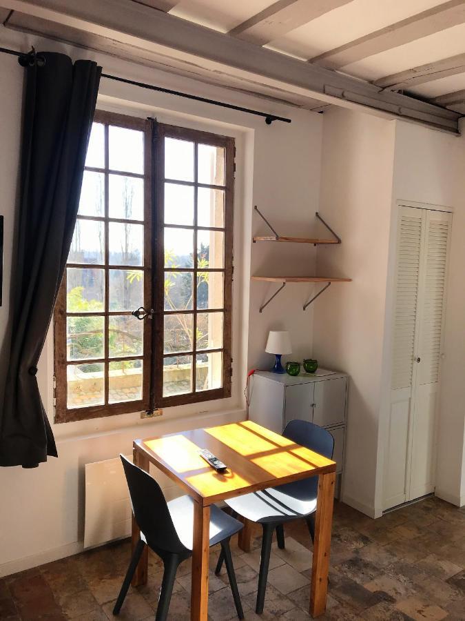 Appartement Spacieux Avec Une Vue Sur Tours Eksteriør bilde