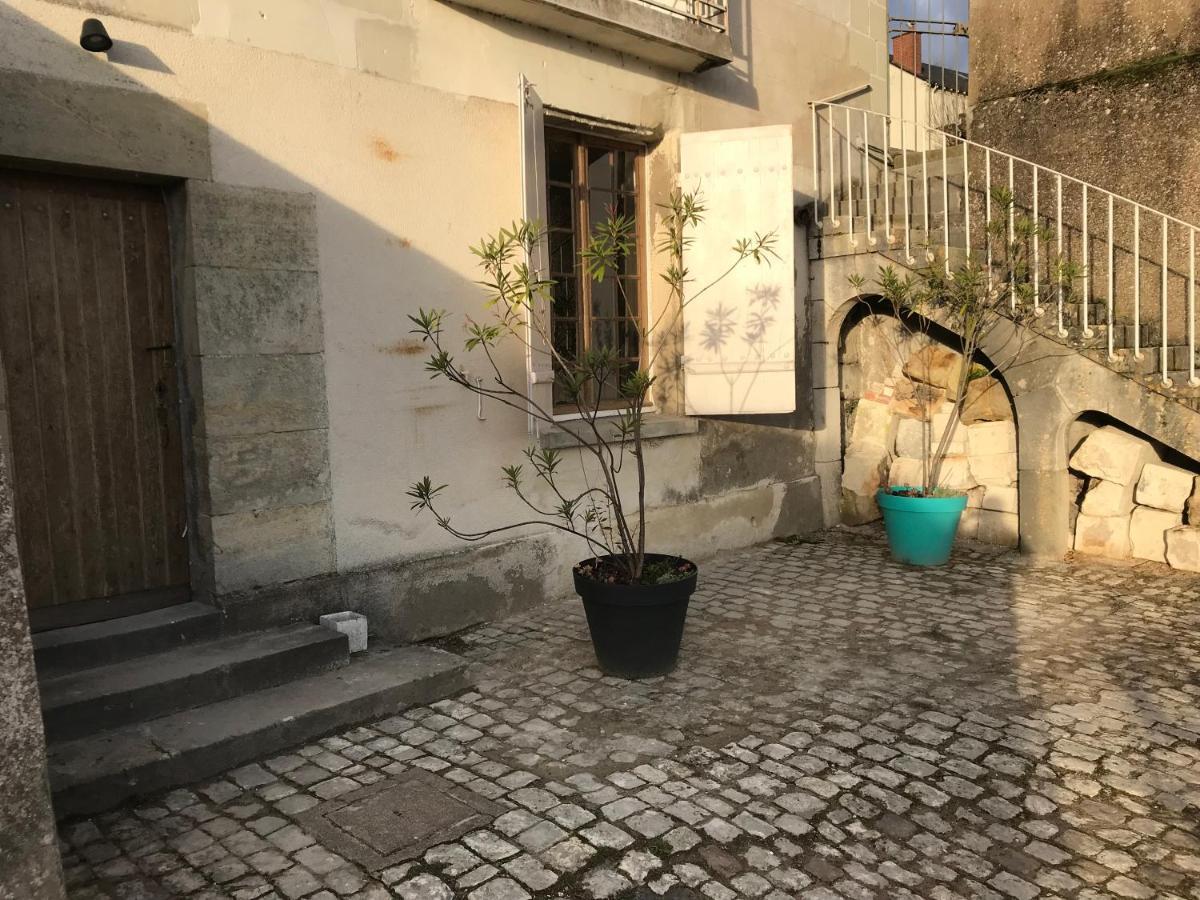 Appartement Spacieux Avec Une Vue Sur Tours Eksteriør bilde